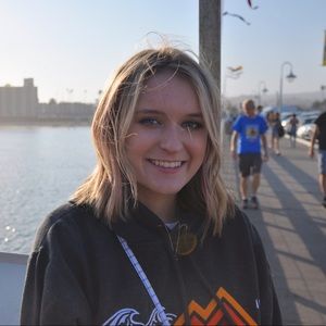 Meet your Posher, Emily